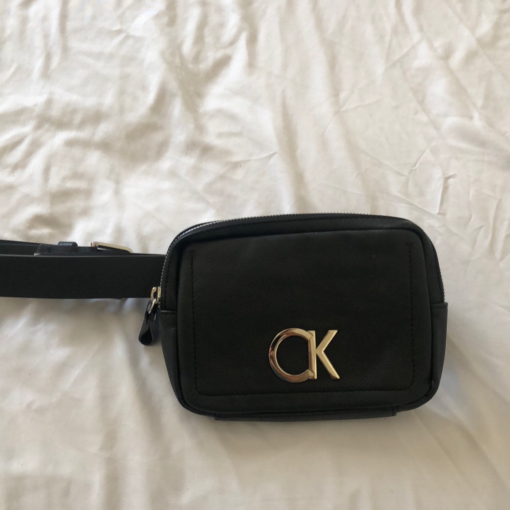 A Calvin Klein fanny belt bag. Gently used